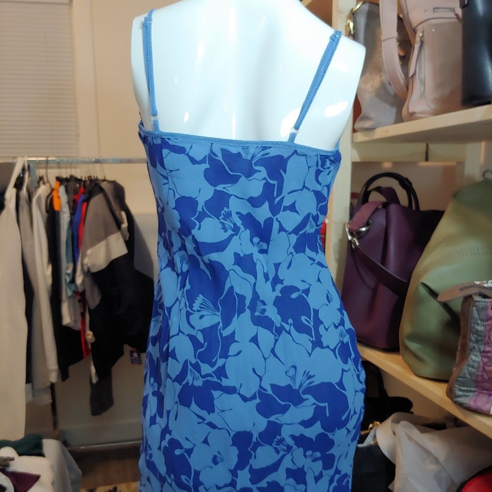 2 for 20 EUC AMERICAN EAGLE BLUE FLORAL DRESS US SIZE 0 - Picture 2 of 16